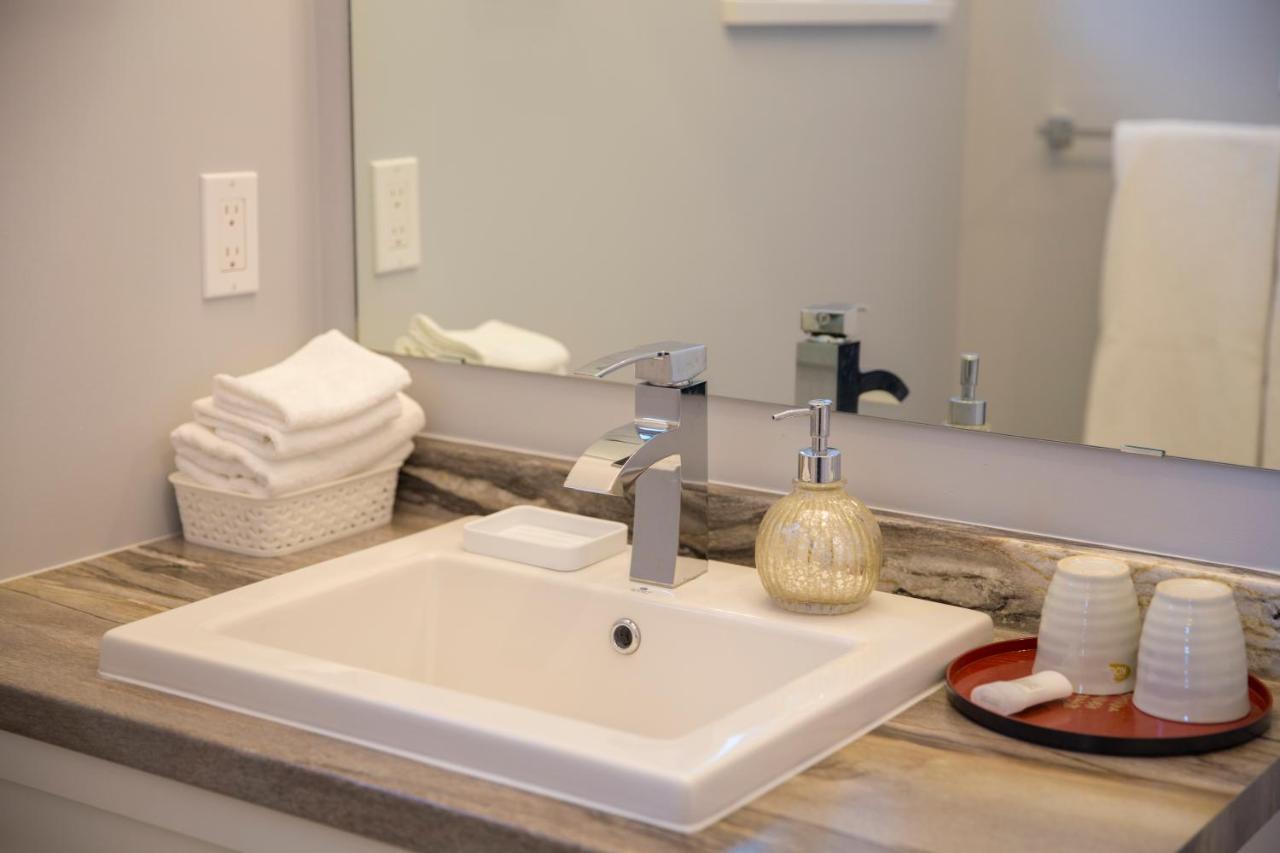 Downtown Whitehorse 4 Bedrooms Deluxe Condo Экстерьер фото